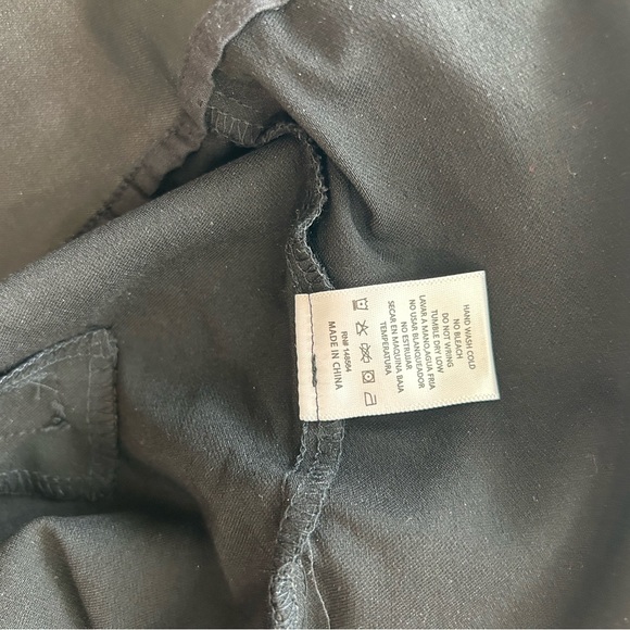 FUN & SEXY SLACKS IN EXCELLENT CONDITION - Picture 9 of 9